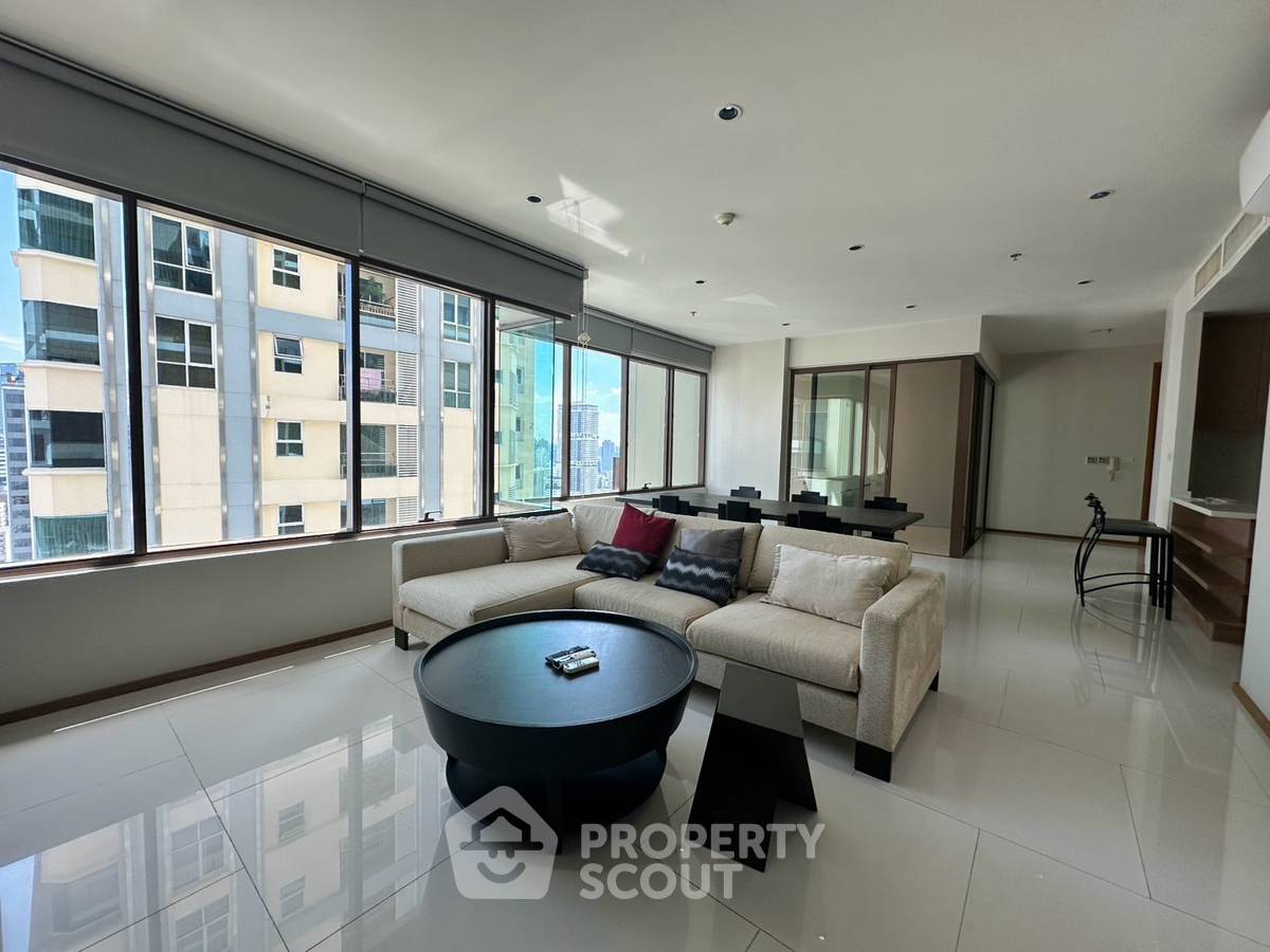 picture 3-BR Condo At The Emporio Place, BTS Phrom Phong, 114 Sqm (ID 3119928) - 2/9