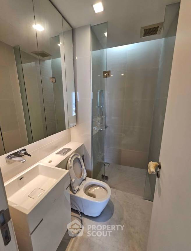 picture 2-BR Condo, 32nd Floor 57 Sqm At The Saint Residences 📍 MRT Phahon Yothin 100m (ID 3126385) - 6/7