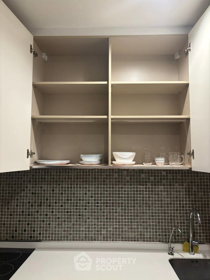 picture 2-BR Condo The Saint Residences | High-Floor | 100m To MRT Phahon Yothin (ID 3119366) - 13/15