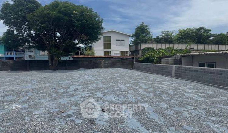 picture Land For Sale Near MRT Phahon Yothin, Mo Chit 2 Chatuchak (ID 3116789) - 2/4