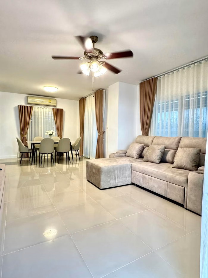 รูป 🏡 ให้เช่าบ้านเดี่ยว ร่มรื่น มีสวนขนาดเล็ก ในโครงการคุณภาพ สิ่งแวดล้อมดี ความปลอดภัยสูง ใกล้ห้างสรรพสินค้า, โรงเรียนนานาชาติ และอื่นๆอีกมากมาย - รูปที่ 13/17
