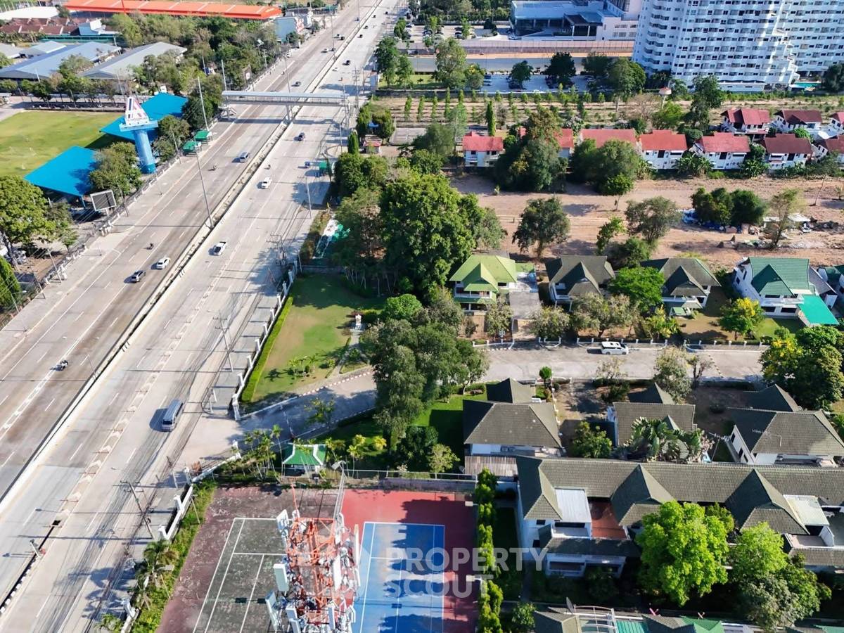 รูป คอนโด 3 ห้องนอน Pet-Friendly ที่บ้านสมประสงค์ ใกล้สัตหีบ (ID 2851939) - รูปที่ 23/24