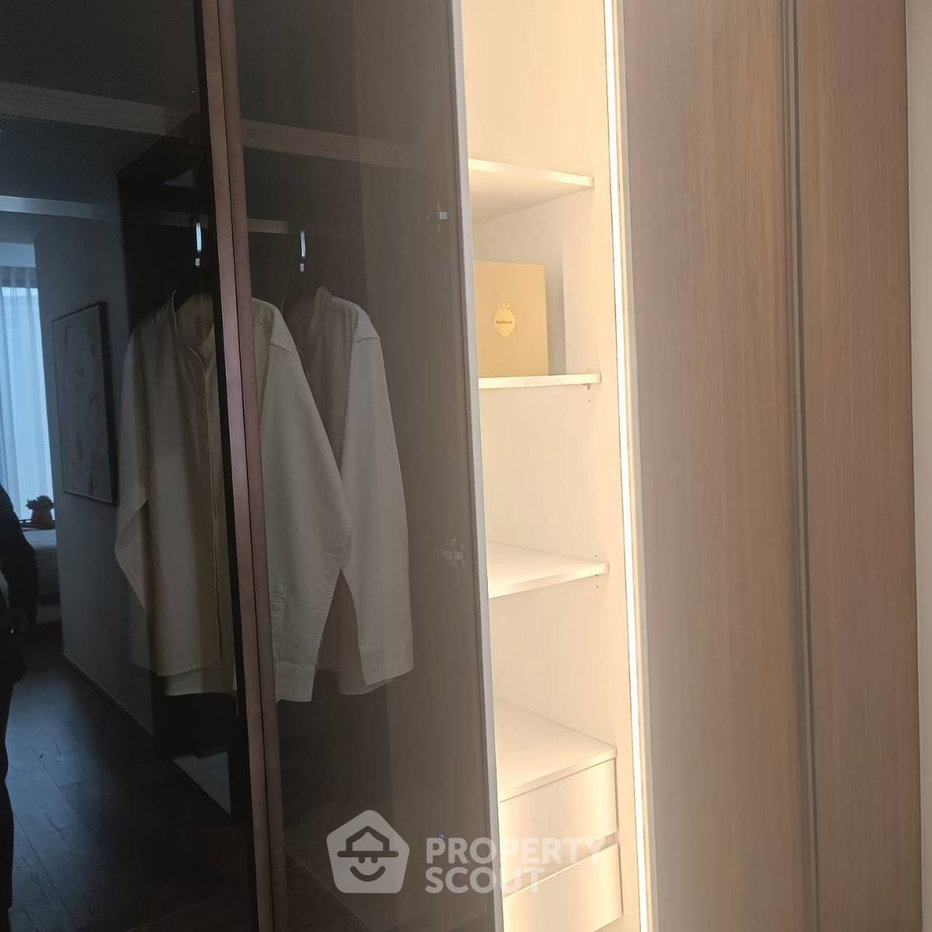 รูป 2 ห้องนอน 96 ตร.ม. ชั้น 11 คอนโด ROMM CONVENT ใกล้ BTS ศาลาแดง 400 ม. (ID 3124797) - รูปที่ 10/15