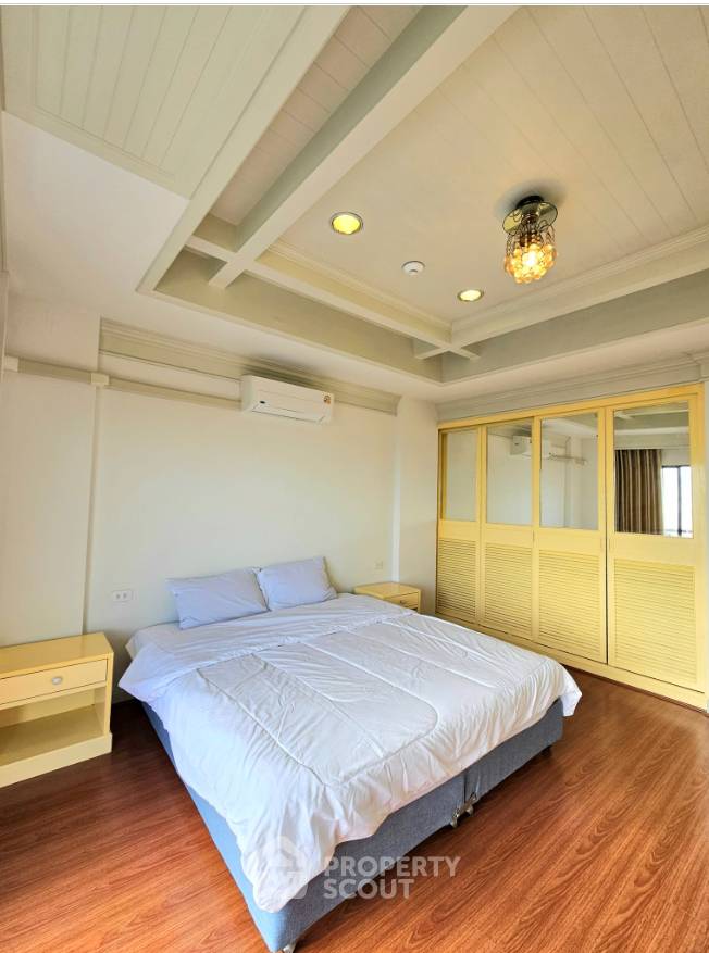 picture 3-BR Condo For Sale At Beach Villa Viphavadee Condo, Near Bangsaray (ID 3118395) - 26/40