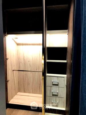 Condos for sale : High-Floor 1-BR Condo Ashton Silom, 300m to BTS Chong Nonsi (ID 347736)
