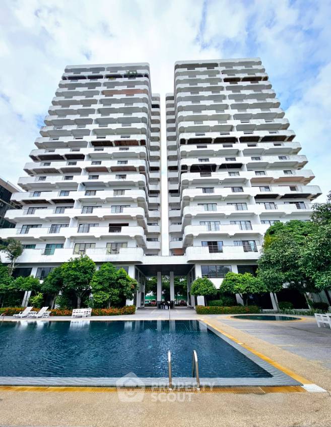picture 3-BR Condo For Sale At Beach Villa Viphavadee Condo, Near Bangsaray (ID 3118395) - 16/40