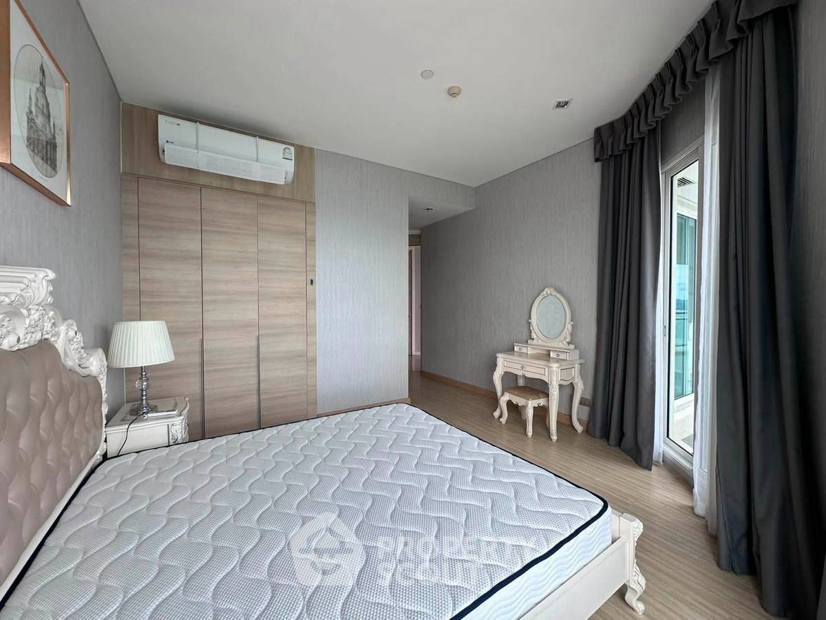 picture High-Floor 3-BR 217 Sqm At Reflection Jomtien Beach Pattaya (ID 3120030) - 9/15