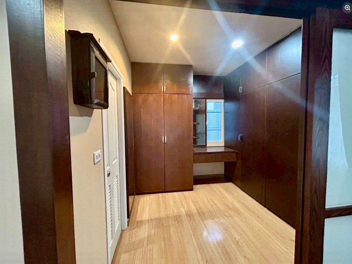 รูป ให้เช่าบ้านเดี่ยว 2 ชั้น Passorn Prestige Pattanakarn เฟอร์นิเจอร์ Built-in ทั้งหลัง พร้อมโซลาร์เซลล์และลิฟต์บันได ใกล้เอกมัย ทองหล่อ พระราม 9 - รูปที่ 22/48
