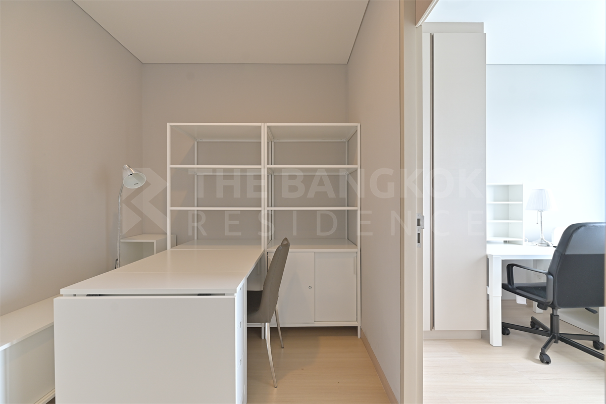 picture Lumpini Suite Phetchaburi - Makkasan Premium Unit Close to All Conveniences - 9/10