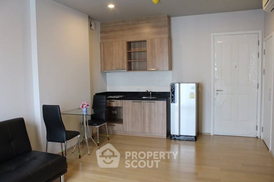 picture 1-BR 49 Sqm At Hive Sathorn, High-Floor 22, 90m to BTS Krung Thon Buri (ID 3129003) - 3/7