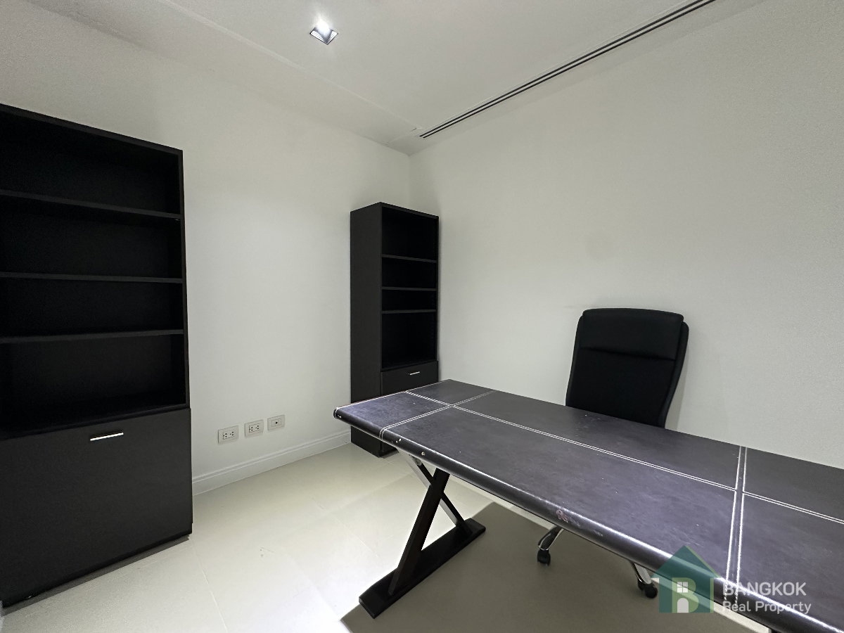 picture Athenee Residence I Condo for Rent 3 Bed BTS Ploenchit - 12/25