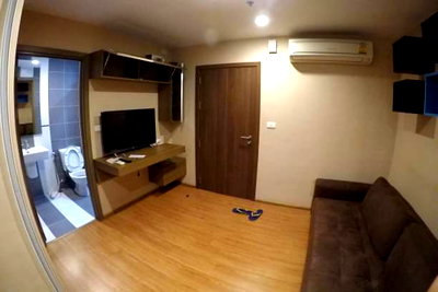 Condos for rent : 🏙️✨ FOR RENT: The Base Sukhumvit 77 — HIGH-FLOOR MODERN LIVING IN ON NUT!  💰 Rental Price: 14,000 THB/month | 📲 Line ID: @condobkk (with @)  