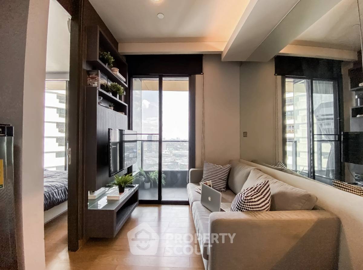 รูป คอนโด 1 ห้องนอน เดอะ ลุมพินี 24 ชั้น 20 ใกล้ BTS พร้อมพงษ์ (ID 3129371) - รูปที่ 1/11