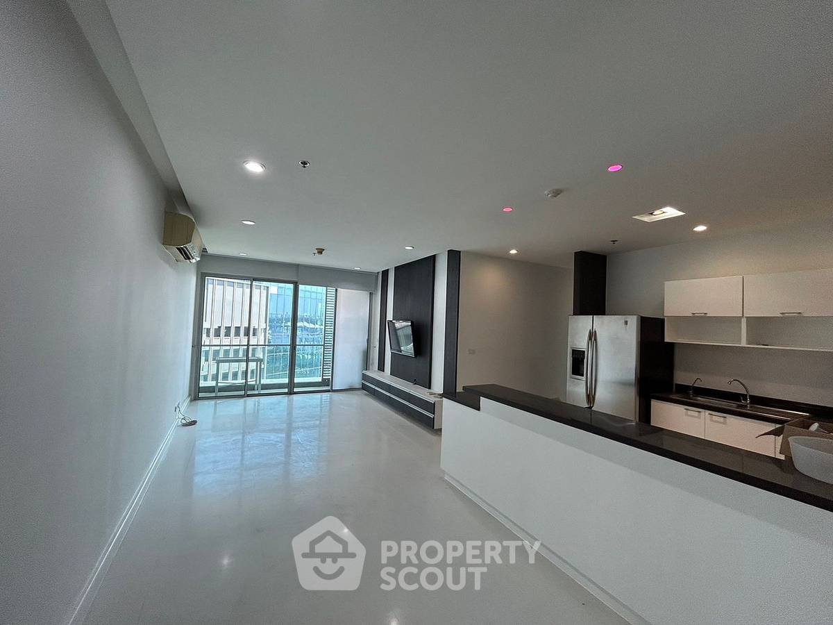 picture 2-BR Condo For Rent, The Star Estate @ Narathiwas, Chong Nonsi (ID 1139018) - 1/18