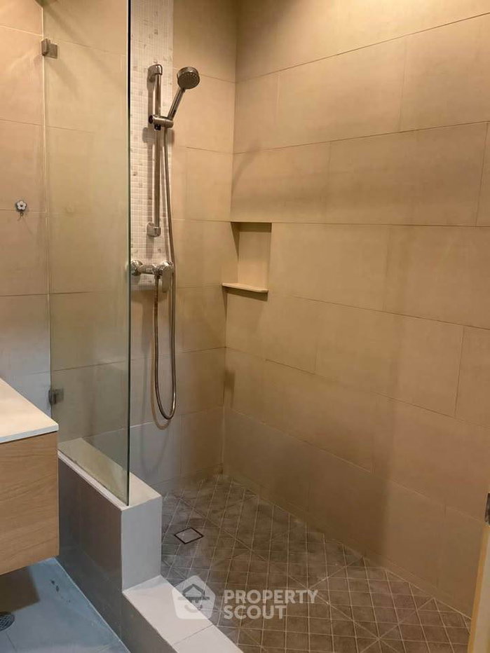picture 1-BR Condo At Villa Ratchatewi, 16th Floor, 300m to BTS Phaya Thai (ID 3130342) - 10/10
