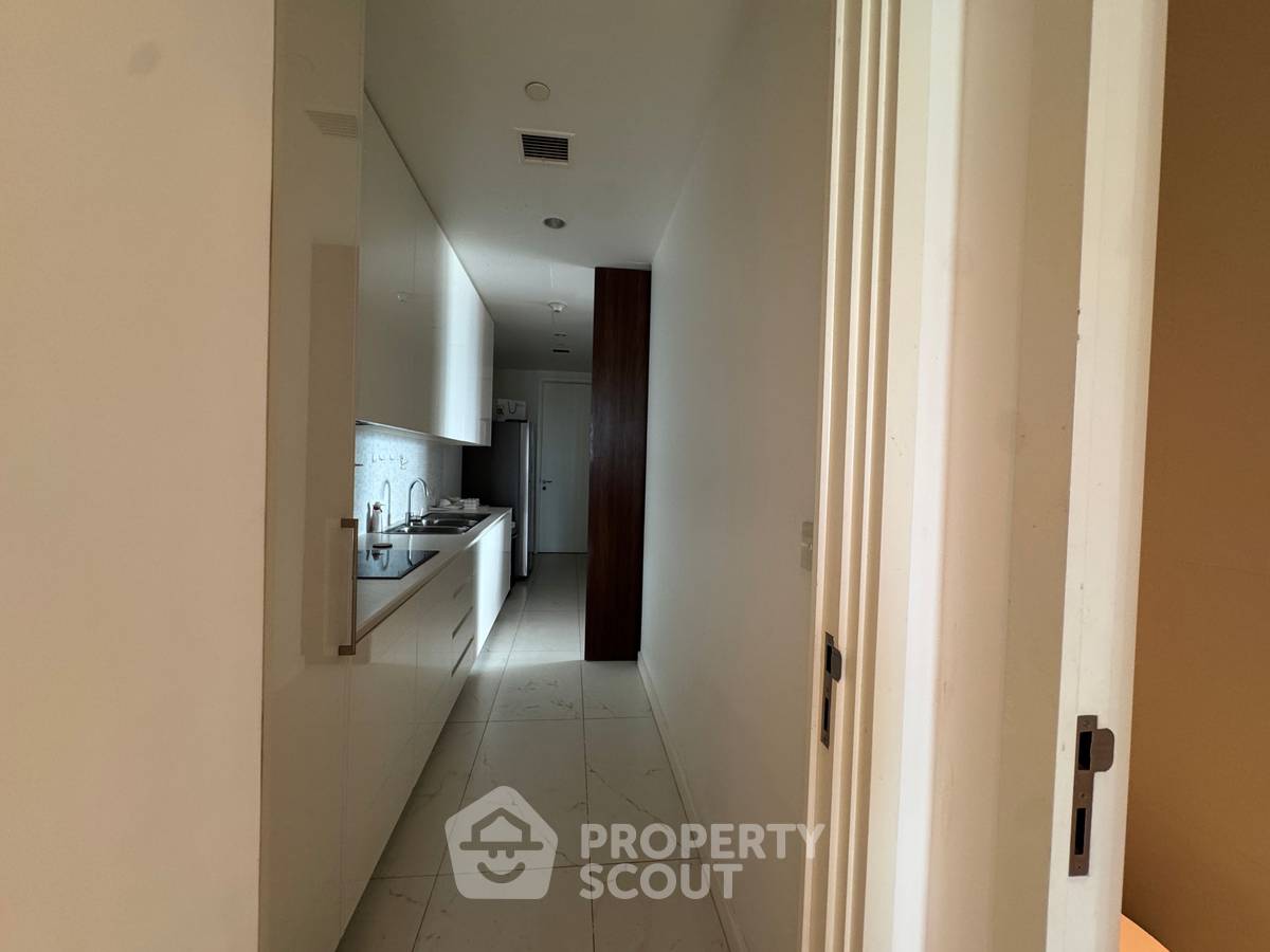picture 3-BR 150 Sqm Condo At D.S. Tower 2 Sukhumvit 39 Near MRT Sukhumvit (ID 2152012) - 6/23