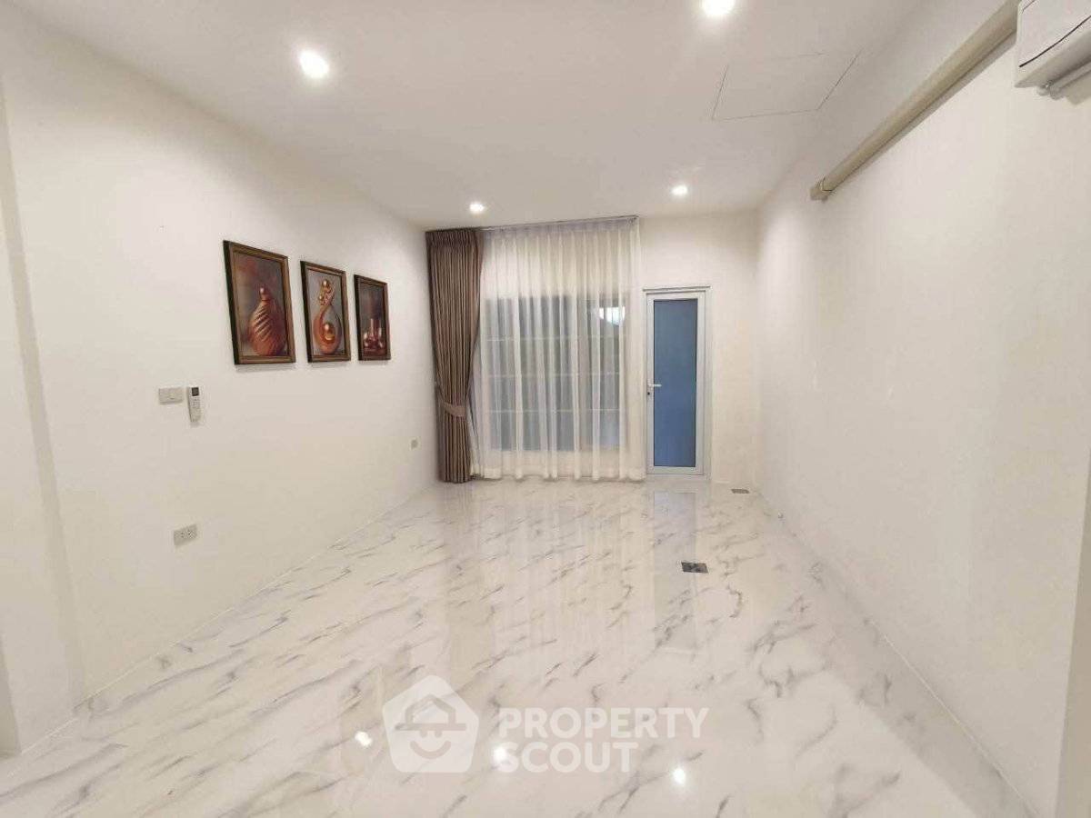 picture 4-BR House For Rent, Grandio Bangna Km.5 (260 Sqm) (ID 3128496) - 11/11
