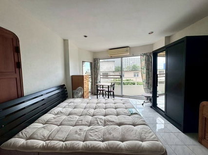 View Talay 1B Studio Condo for Sale Pattaya Foreign Quota