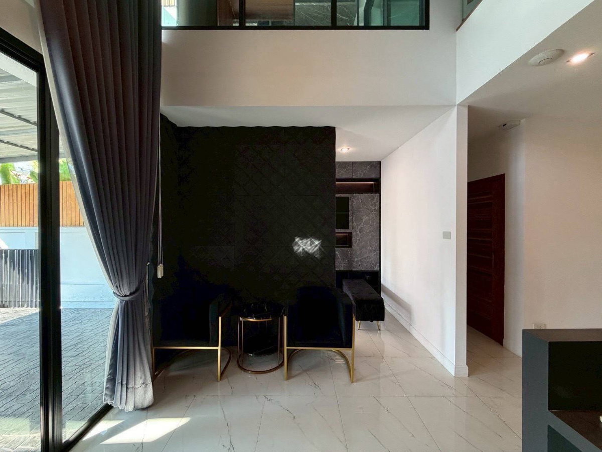 picture Three-storey townhouse for sale ✦ Selling price: THB 4.7 Million - 3/43
