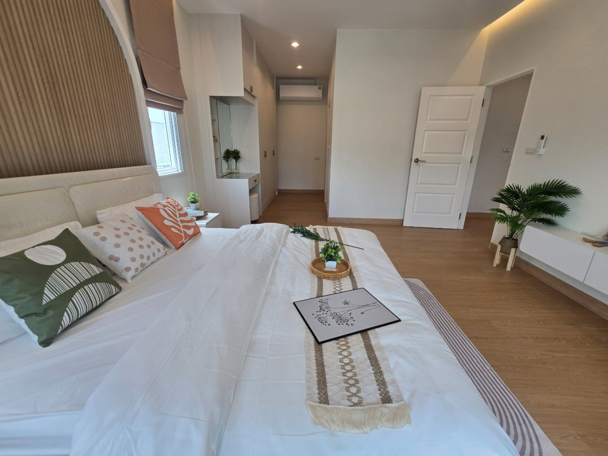 รูป บ้านเดี่ยวมินิมอล สไตล์อังกฤษ ถนนเลียบคลองสอง ม.บุราสิริ ปัญญาอินทรา ใกล้ห้างแฟชั่นไอส์แลนด์ ใกล้รถไฟฟ้าสายสีชมพู - รูปที่ 38/49