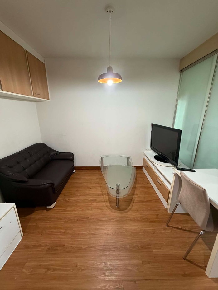 picture Room for rent (The Iris Condo) - 3/10