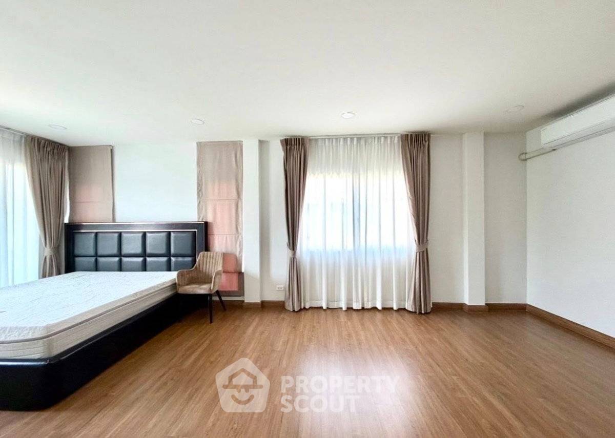 รูป บ้านเดี่ยว 4 ห้องนอน ขาย ใน Centro บางนา กม.7 บางพลี (ID 3128502) - รูปที่ 9/20