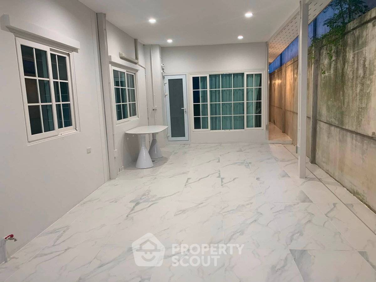picture 4-BR House For Rent, Grandio Bangna Km.5 (260 Sqm) (ID 3128496) - 8/11