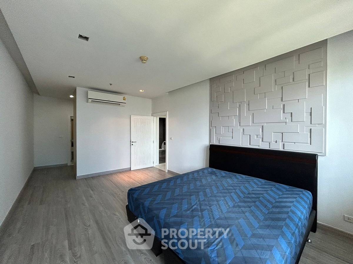 picture 2-BR Condo For Rent, The Star Estate @ Narathiwas, Chong Nonsi (ID 1139018) - 8/18