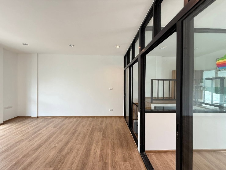 รูป Garage House ทาวน์โฮม 3 ชั้น สไตล์ไม่ซ้ำใคร - รูปที่ 31/33