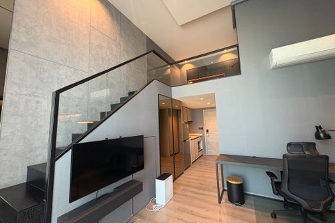For Sale !! The Reserve Phahol - Pradipat, 1 bed Loft, 1 bath, North Facing, Modern style, Good location ! Code C20241200036 furnished, Special Deal!