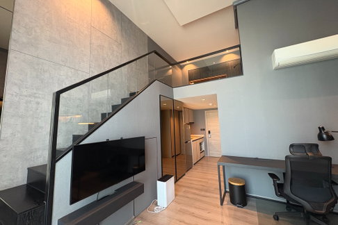 ขายด่วน !!  The Reserve Phahol - Pradipat, 1 นอน Loft, 1 น้ำ, ห้องอยู่ทางทิศเหนือ, ตกแต่งสไตล์โมเดิร์น, ทำเลดี ! Code C20241200036 แต่งครบ, ราคาพิเศษ!
