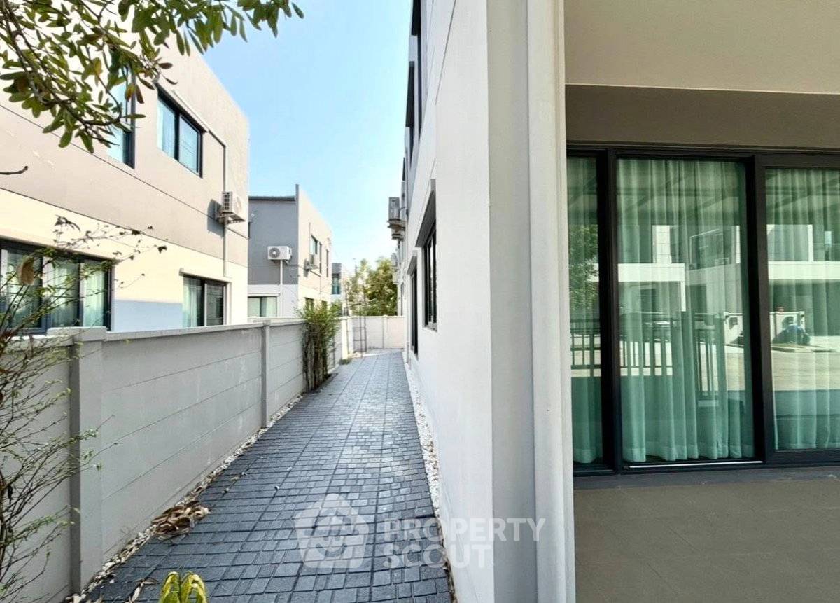 picture 4-BR House For Rent, Centro Bangna Km.7, Bang Kaeo, Bang Phli (ID 3128502) - 10/20