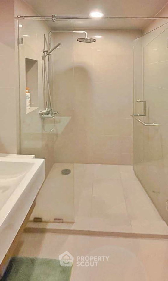 picture 1-BR Condo 40 Sqm Hive Sukhumvit 65, 300m to BTS Ekkamai (ID 3129745) - 8/8