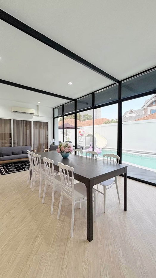 picture Pool Villa for Sale Pratumnak Pattaya Prime Location - 3/13