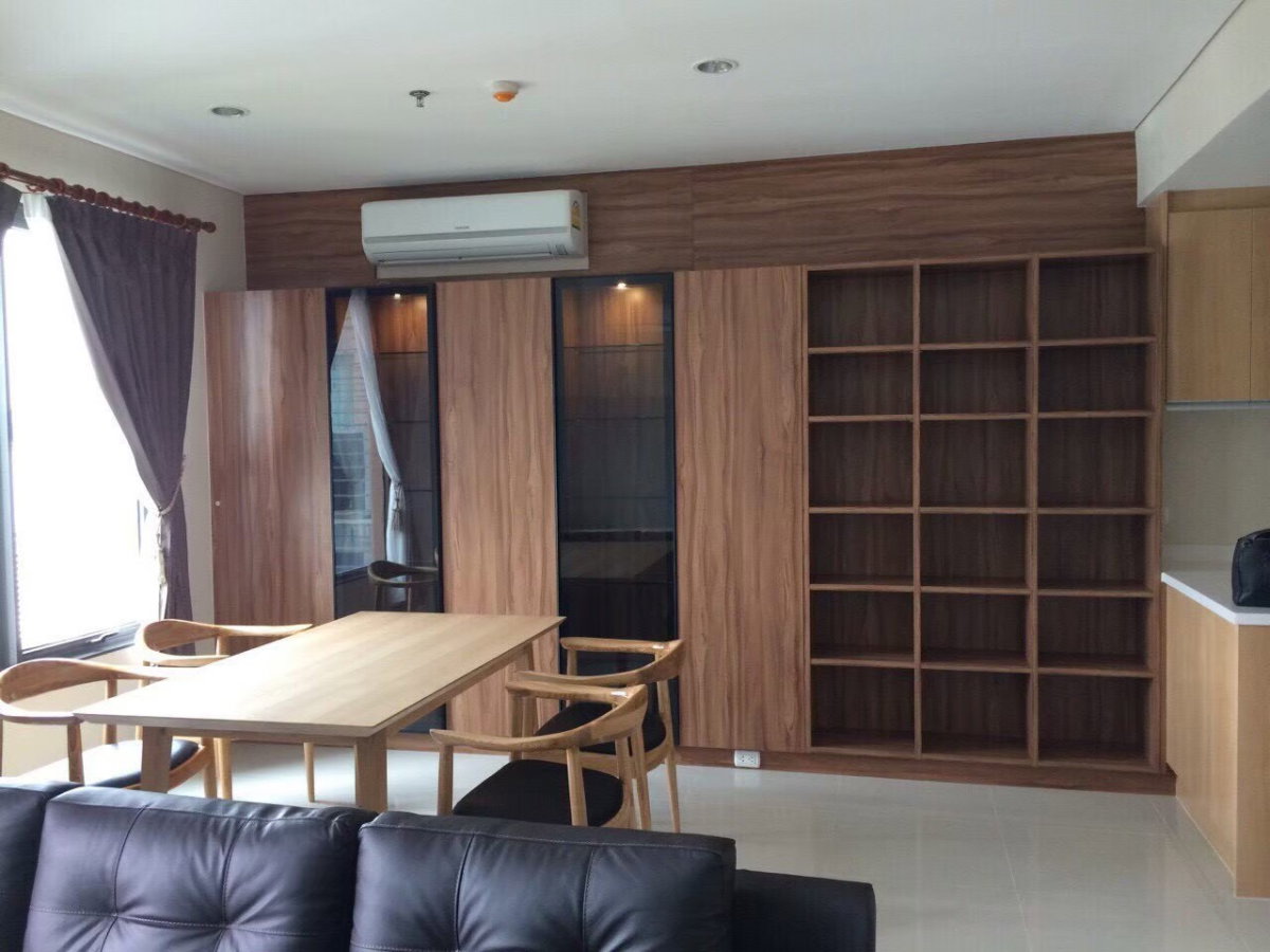 รูป Villa Asoke ปล่อยขาย ราคาดีที่สุดในตึก สภาพดีชั้นสูง เฟอร์นิเจอร์ครบ 1 ห้องนอน 2 ห้องน้ำ  - รูปที่ 9/13