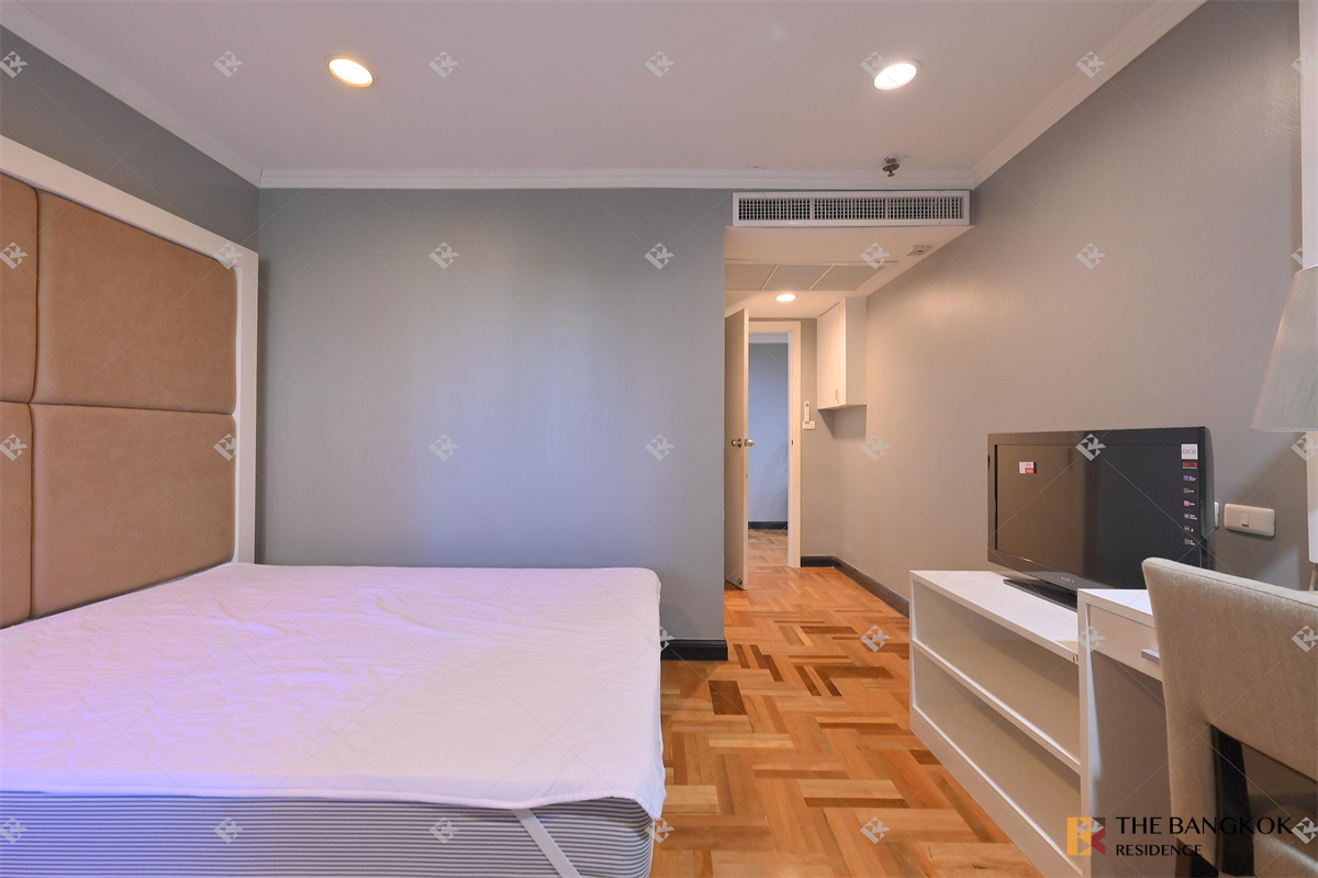 picture Baan Suanpetch near BTS Phrom Phong Hurry, big discount is ending! - 6/10