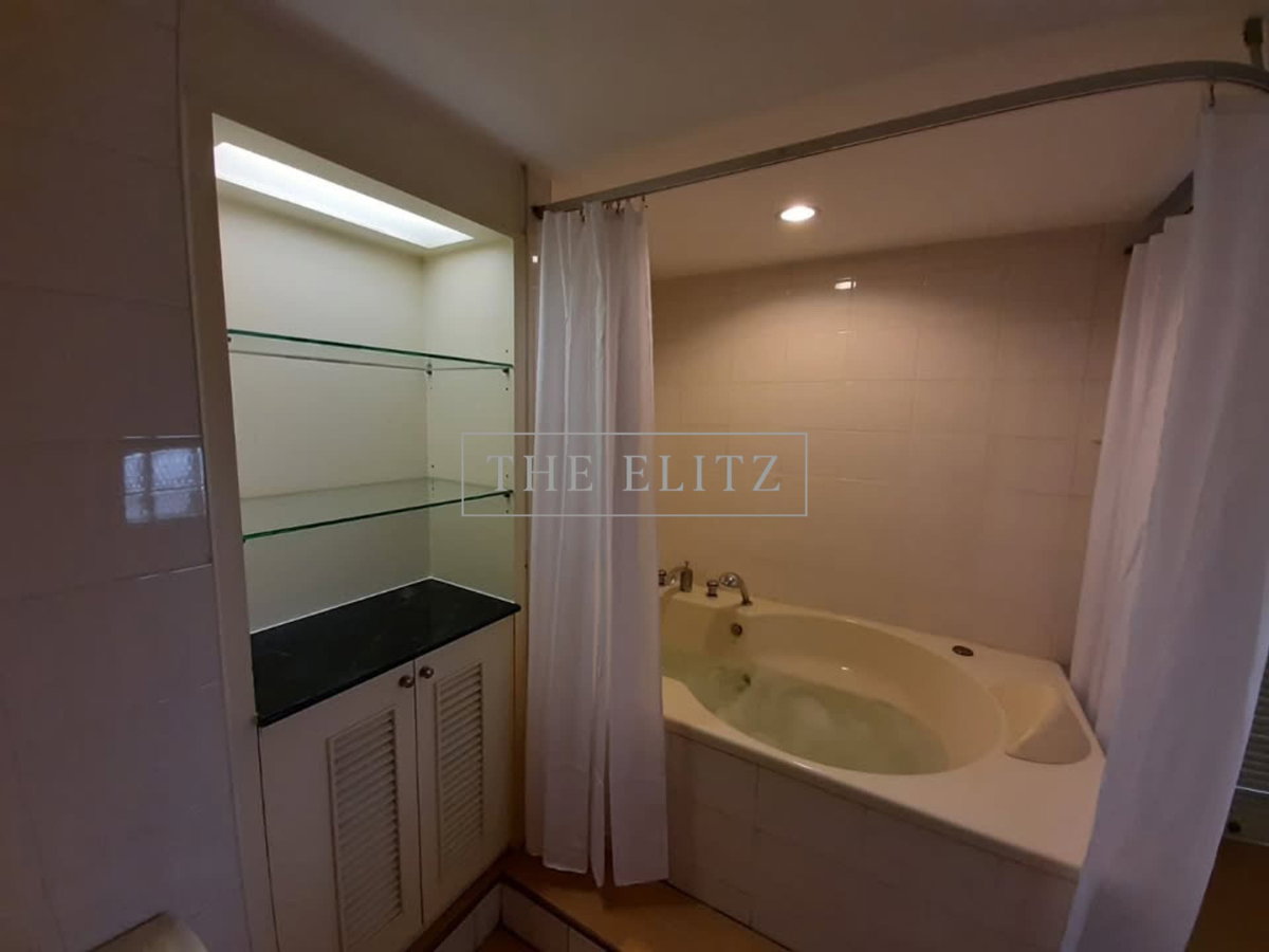 รูป ✨ Best Value in Sukhumvit! Spacious 2-Bedroom unit with abundant space in the core Sukhumvit area - perfect for a convenient lifestyle ✨ - รูปที่ 13/33