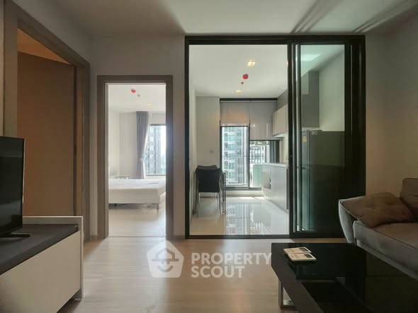 picture Well-Priced 1-BR 33 Sqm At Life Asoke - Rama 9, MRT Phra Ram 9 (ID 2773308) - 2/7