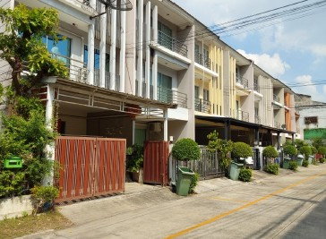 🔥 Townhome for Sale at Vista Park Rama 2 – 3-Storey Home in Rama 2