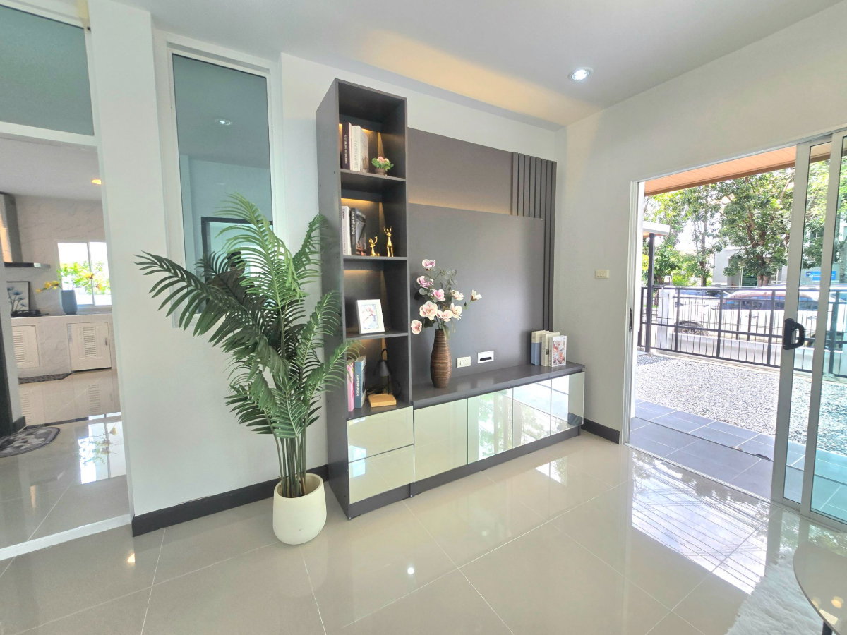 รูป บ้านเดี่ยวหลังใหญ่ ทำเลดี กว้างขวาง รีโนเวทใหม่ทั้งหมด เฟอร์นิเจอร์สวยพร้อมอยู่ ม.แลนซีโอ รามคำแหง-วงแหวน  ถ.เคหะร่มเกล้า64  คลองสองต้นนุ่น ลาดกระบัง - รูปที่ 21/37