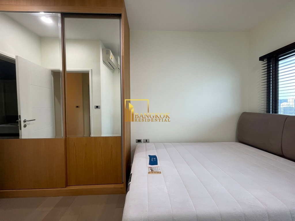 picture The Crest Sukhumvit 34 | Beautiful 3 Bedroom Duplex Condo in Thonglor - BR13395CD - 21/31