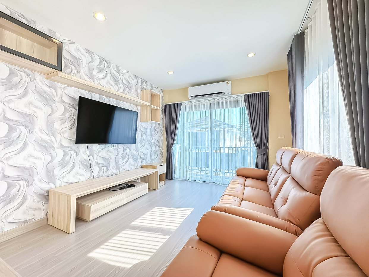 picture Luxury House for Rent Thung Klom Tan Man East Pattaya 3Bed - 2/12