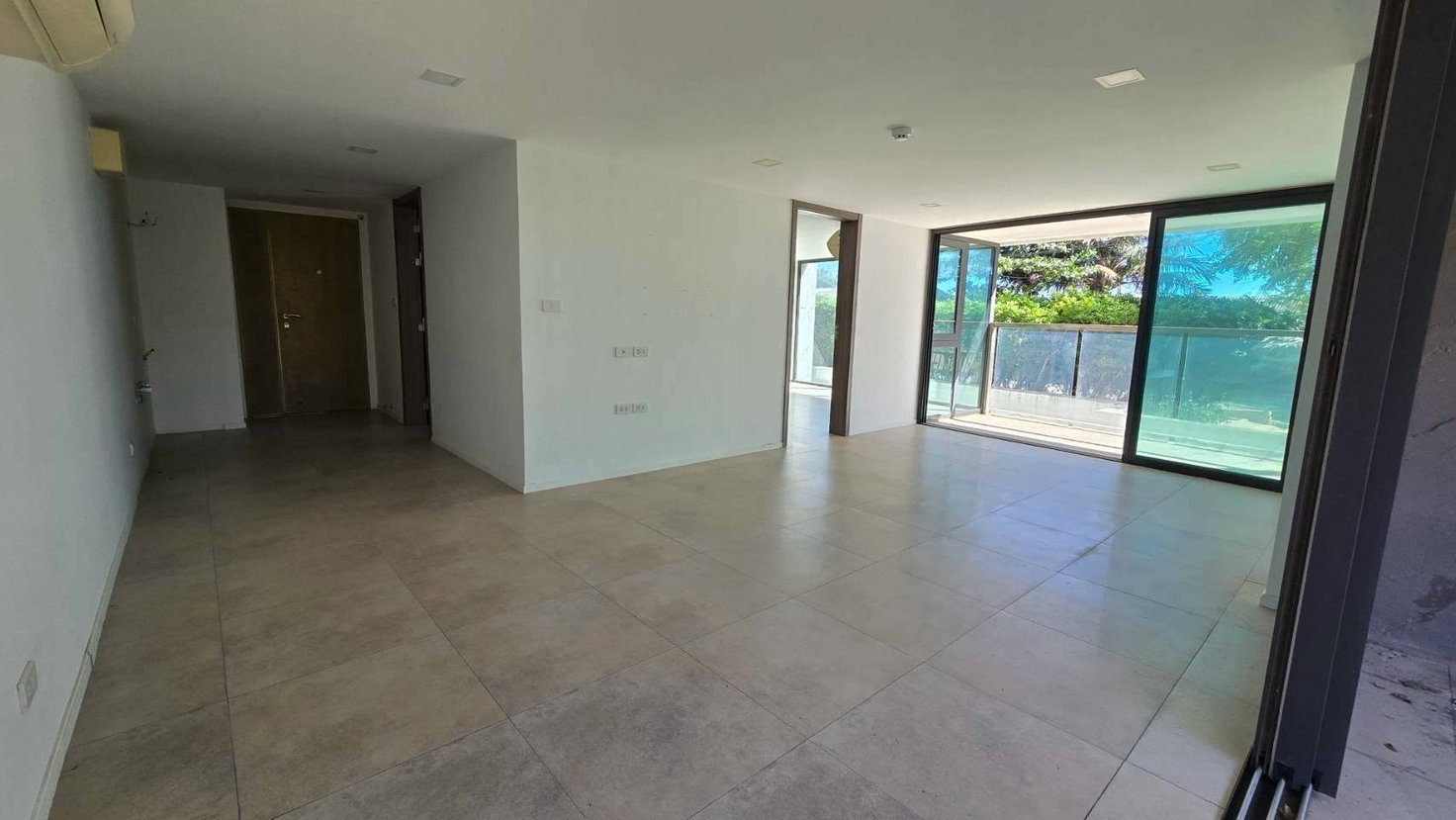 รูป Beachfront Condo for Sale Waters Edge Condominium Na Jomtien - รูปที่ 3/8