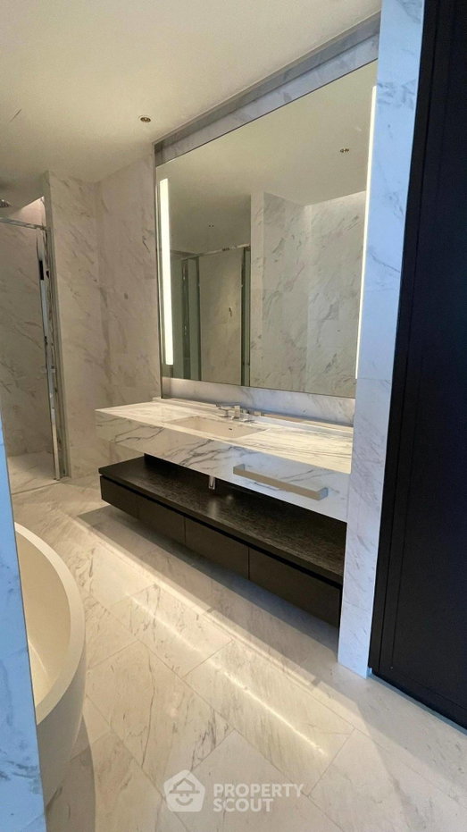 picture 3-BR 192 Sqm On 30th Floor At Four Seasons Private Residences, BTS Saphan Taksin (ID 851322) - 7/15