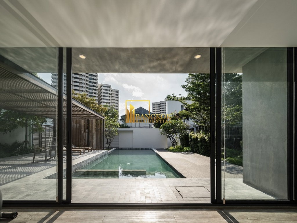 รูป Impressive 4 Bedroom Luxury Apartment in Phrom Phong - BR20742AP - รูปที่ 27/30