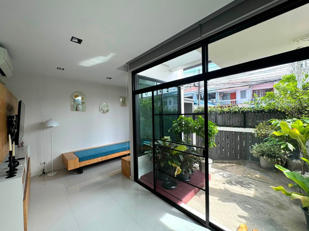 รูป POS ทาวน์โฮม 2 ชั้น ใกล้ รพ.ลานนา นิมมาน เมญ่า เฟอร์นิเจอร์และเครื่องใช้ไฟฟ้าครบ พร้อมเข้าอยู่ได้เลย  - รูปที่ 24/25
