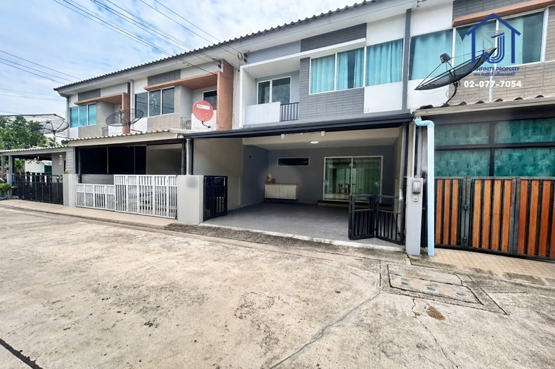 รูป ขายทาวน์โฮม 2 ชั้น หมู่บ้านเดอะทรัสต์ The Trust Town วงแหวน-ลำลูกกา  ซอยบึงคำพร้อย  ใกล้รถไฟฟ้าสายสีเขียว - รูปที่ 2/17
