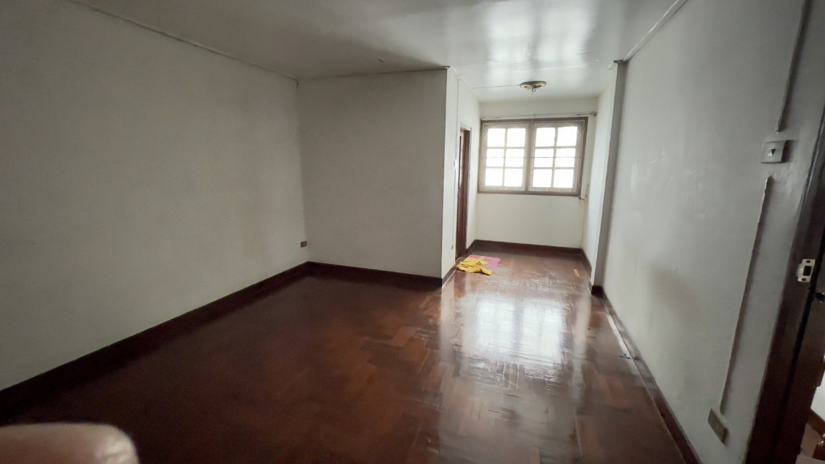 รูป ห้ามพลาด บ้านเอกมัย 5 ห้องนอน 350 ตร.ม. พื้นที่ใหญ่คุ้มค่า ใกล้ทองหล่อ - U6504446 - รูปที่ 19/19