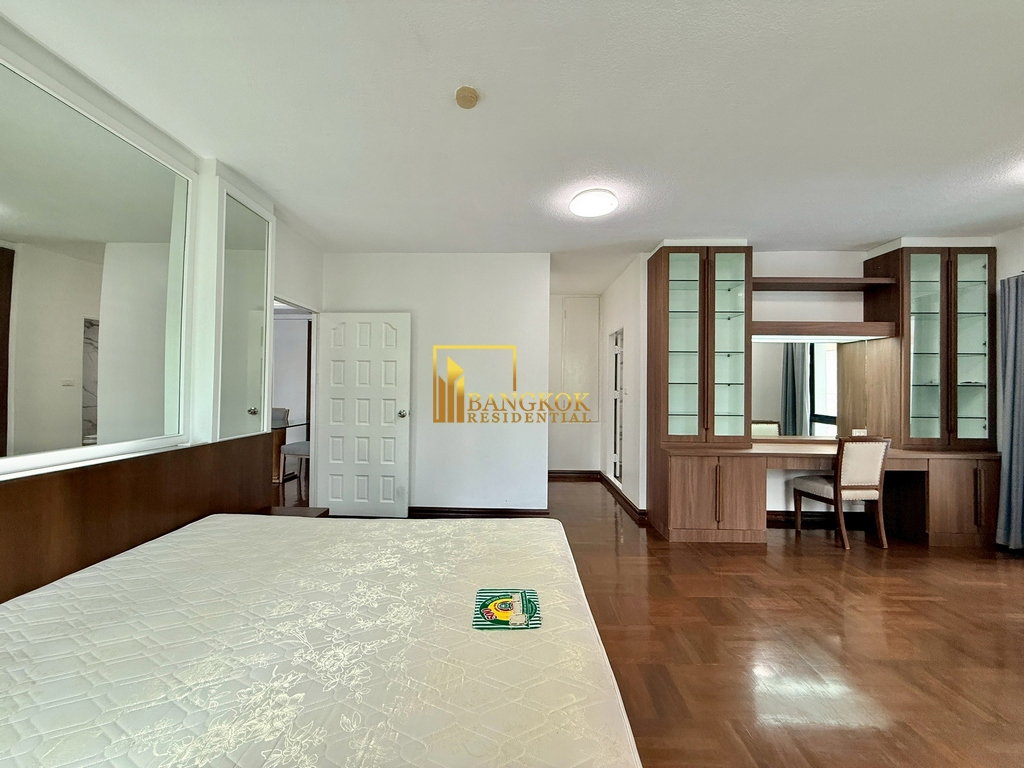 รูป Well Maintained 3 Bedroom Apartment For Rent in Chidlom Area - BR0735AP - รูปที่ 13/45