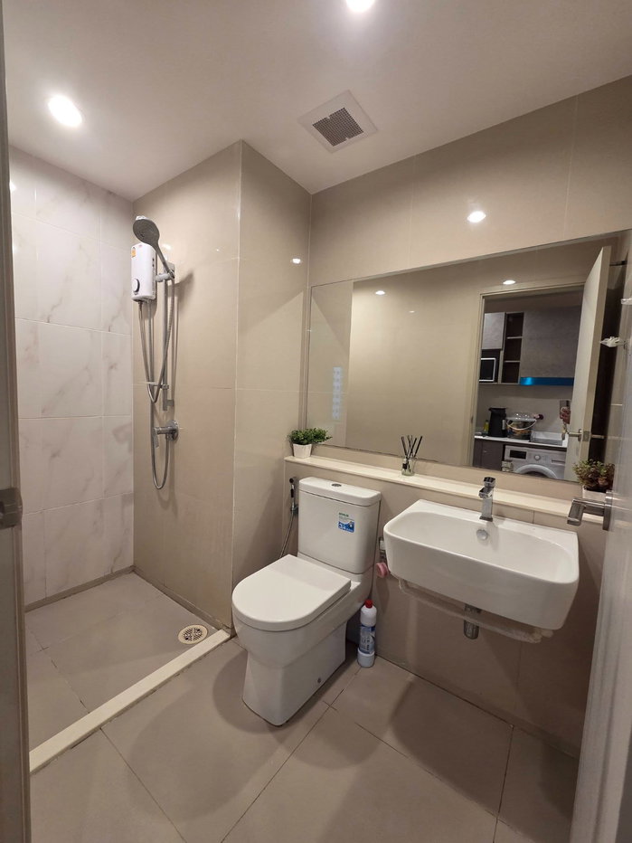 picture PFD-08867 Condo for rent Aspire Erawan Prime  next to BTS Chang Erawan. - 9/10